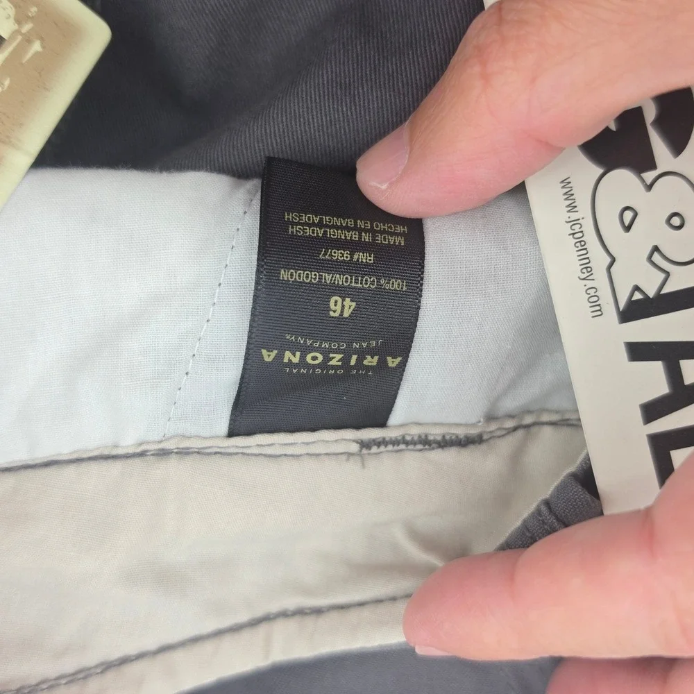 NWT Arizona Explorer Shorts Mens 46 Gray Cargo Relaxed Fit Low Rise New Tag